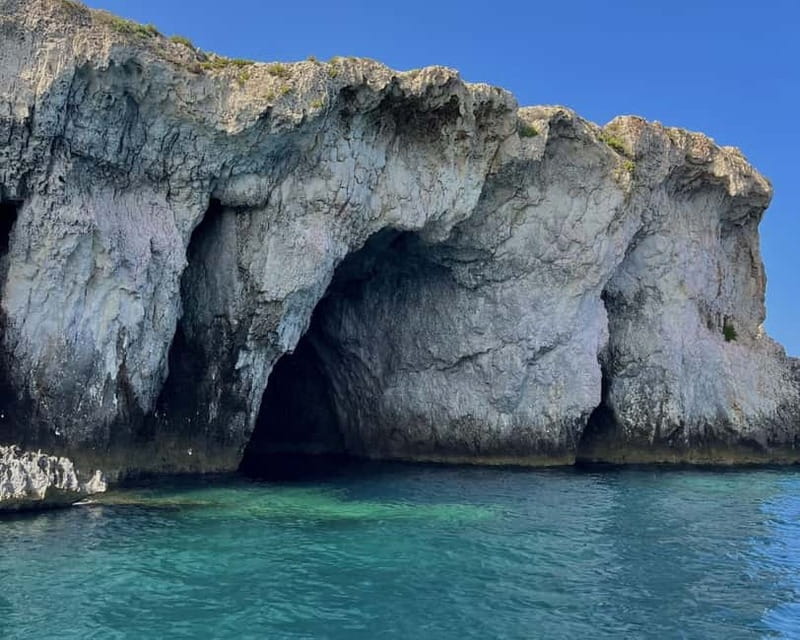 Syracuse: Ortigia Island and Sea Caves Boat Tour with Drinks - Should you book this Syracuse boat tour?