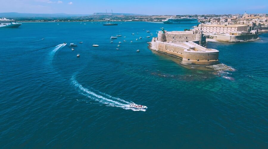 Syracuse: Pillirina, Ortigia, and Sea Caves Tour by Boat - Starting at the blue flag near Ortigia