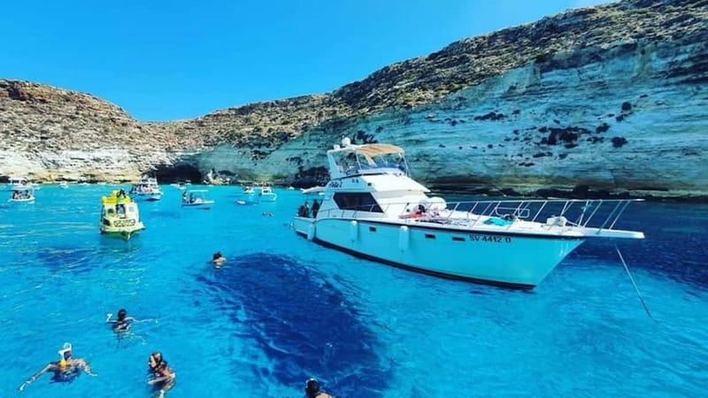Taormina: Boat Tour with Aperitif on Isola Bella - Isola Bella and the swimming stop