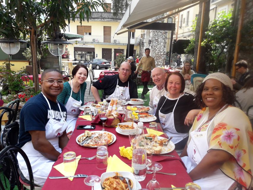 Taormina: Half-Day Pizza Making Class - The break for wine, bruschetta, and Sicilian snacks