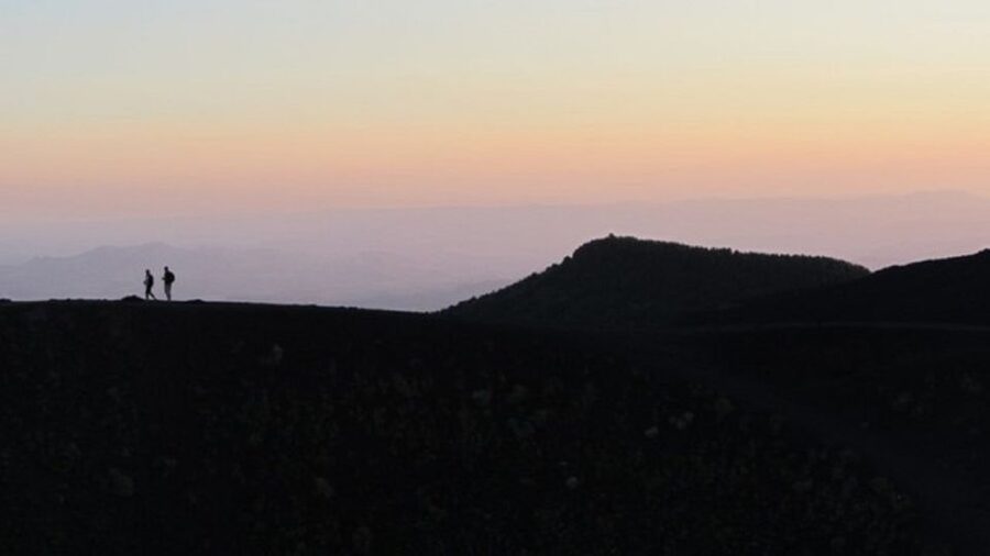 Taormina: Mount Etna Sunset Tour with Cave Visit and Tasting - What the guides add to the experience