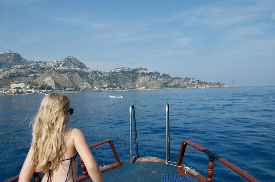 Taormina: White Lotus Tour - Caves along the Taormina shoreline