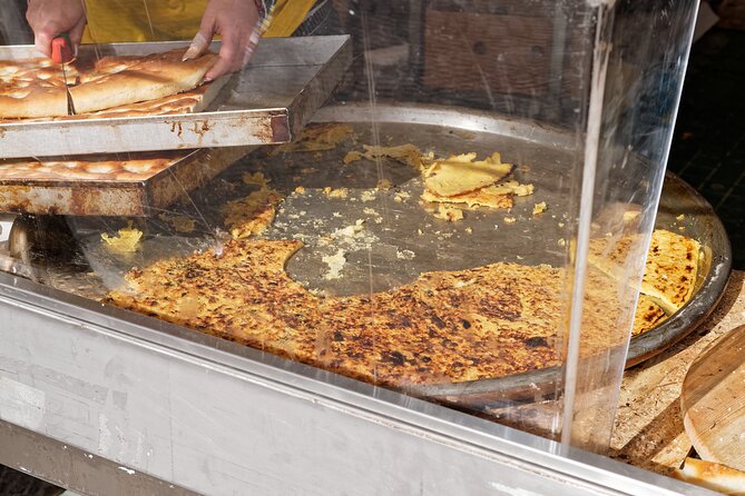 Taste Genoa: A Full Meal Walking Food Tour by Do Eat Better - Stop two: cheese focaccia and the Recco connection