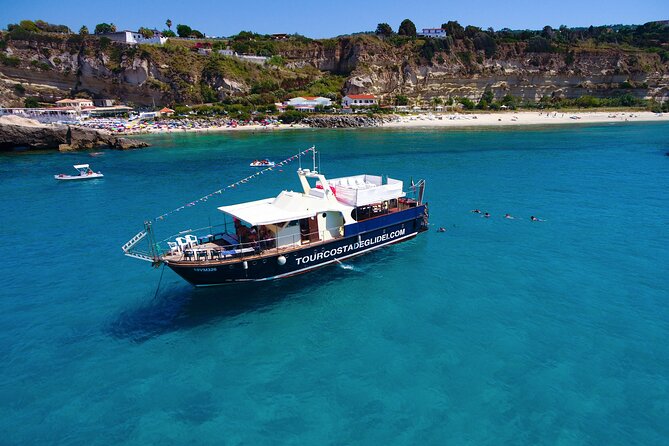 Tour of the Costa degli Dei by boat, 3 hours with aperitif included - Capo Vaticano is the scenic center of the cruise