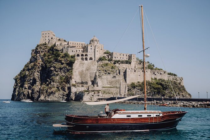 Tour of the island of Ischia in schooner - Setting out from Forio at 10:00 a.m.