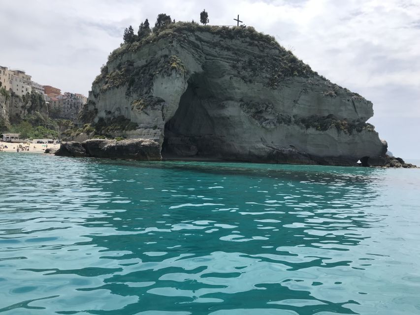 Tropea: Capo Vaticano Boat Trip with Snorkeling & Drink - Who should take this trip?