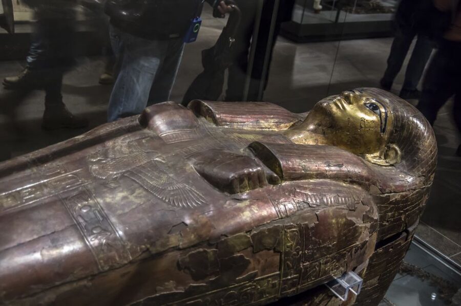 Turin: Guided Egyptian Museum Tour - Two hours inside a museum that needs more time
