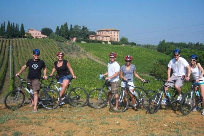 Tuscany E-Bike Tour: from Florence to Chianti with lunch and tastings - Guide quality and the small-group advantage