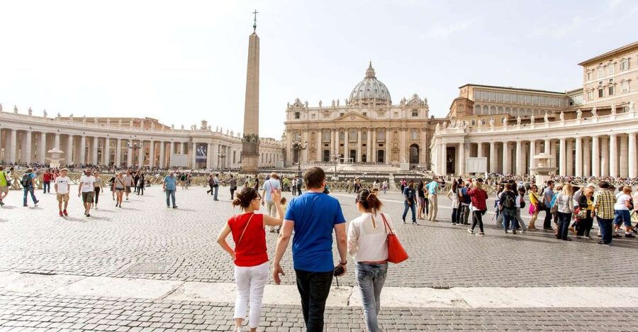 Vatican City: Skip-the-Line Vatican Museums & Sistine Chapel - Raphael Rooms, a major stop before the chapel