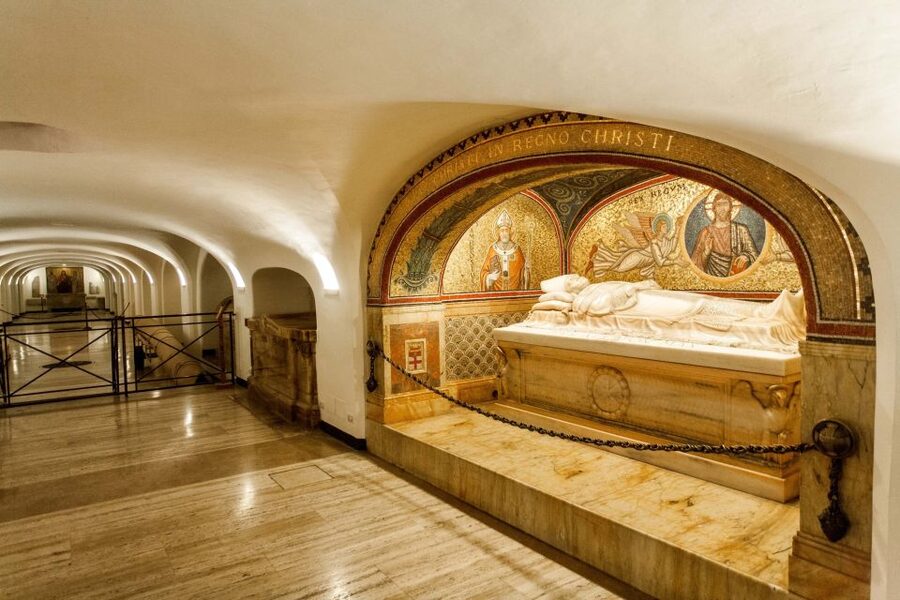 Vatican City: Skip-the-Line Vatican Museums & Sistine Chapel - The pace, crowds, and physical demands
