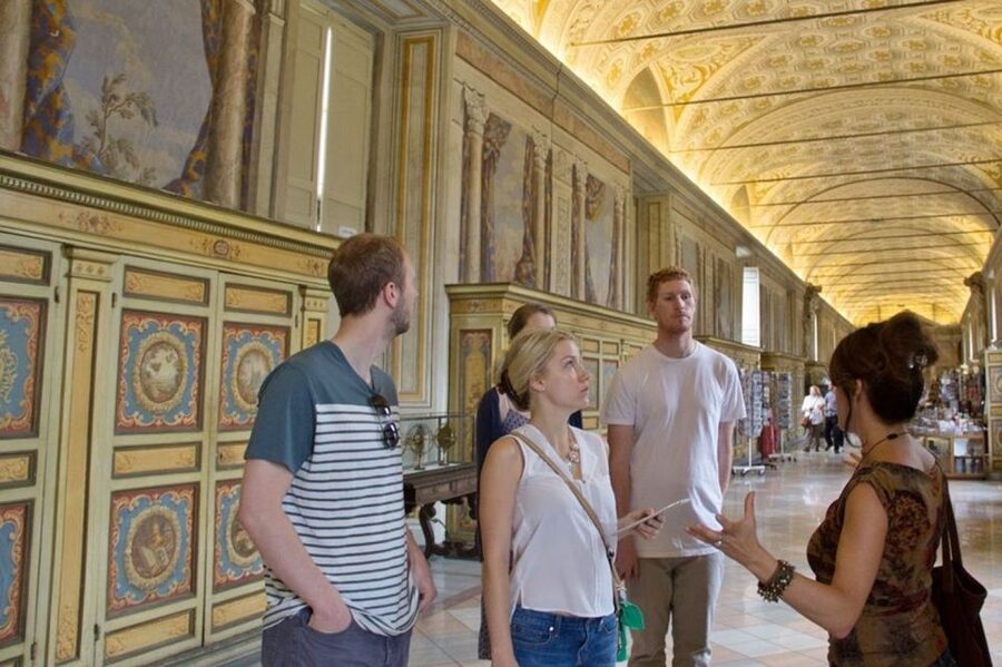 Vatican: Early Entry to Museums, Sistine Chapel & St Peter's - Walking, clothing, and what to bring