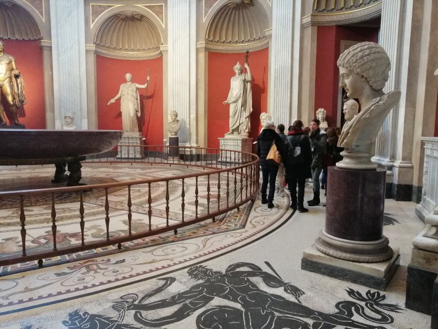 Vatican Museums: Sistine Chapel and St. Peter's Tour - St. Peter’s Basilica for the final hour