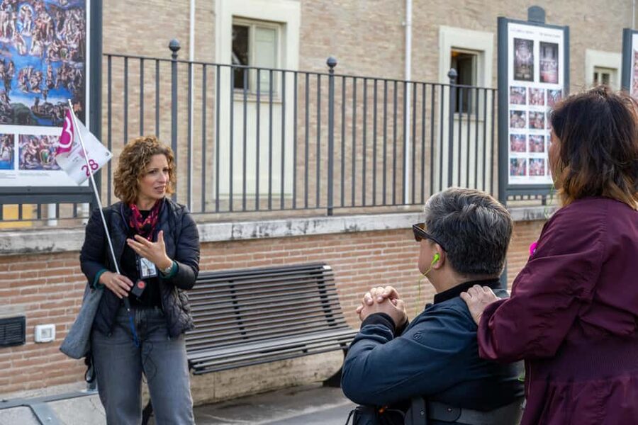 Vatican Museums & Sistine Chapel Skip-the-Ticket-Line Tour - Cortile del Belvedere: a useful first stop
