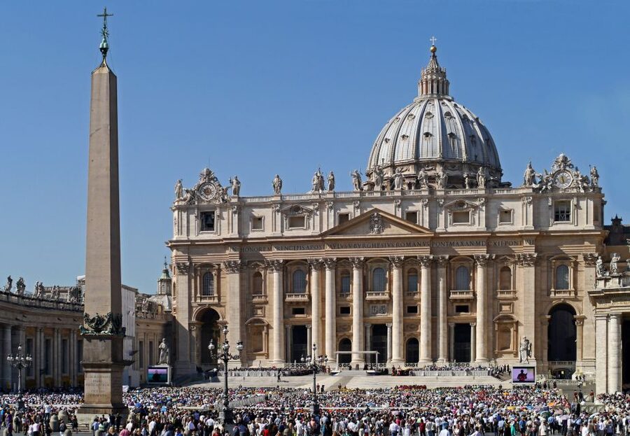 Vatican: Papal Audience and St. Peter's Basilica Guided Tour - The 12:30 PM tour of St. Peter’s Basilica
