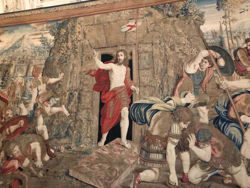 Vatican, Sistine Chapel & St. Peter's Skip-the-Line Tour - Roman and Greek sculpture inside the Vatican Museums