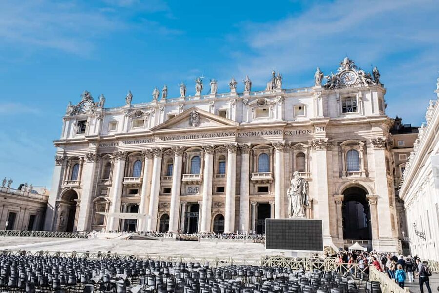 Vatican: St. Peter’s Basilica & Dome Ticket with Audioguide - The walk to St. Peter’s Dome