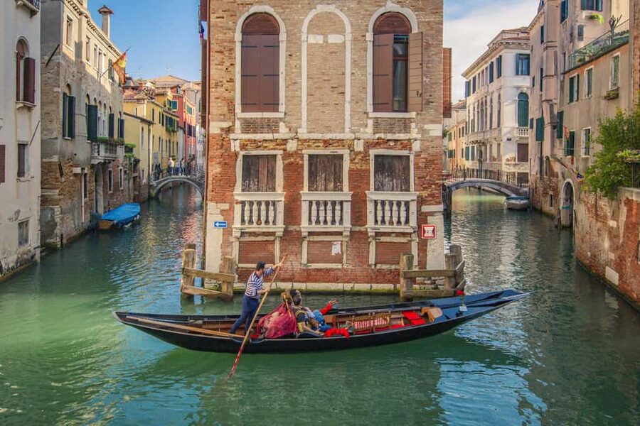Venetian Private Sandolo tour - What you see during the 30 minute ride