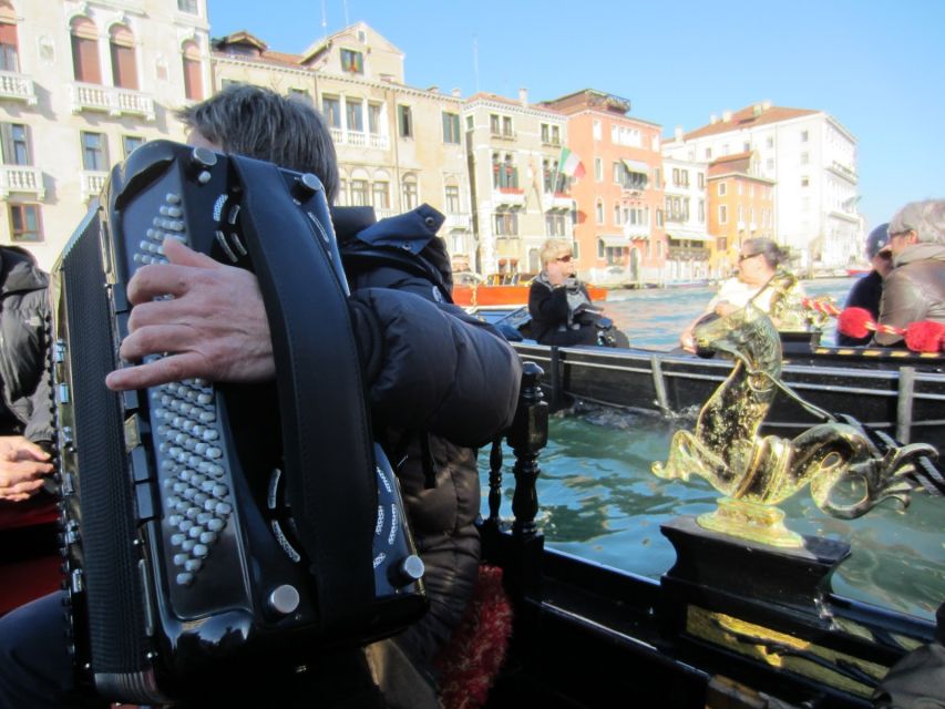 Venice: 30-Minute Gondola Ride on Grand Canal with Serenade - Peggy Guggenheim Collection and the palazzos