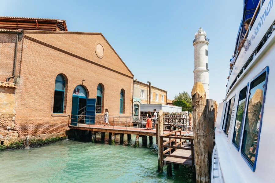 Venice: Burano, Torcello & Murano Boat Tour w/Glassblowing - Murano: glass, heat, and a short shop visit