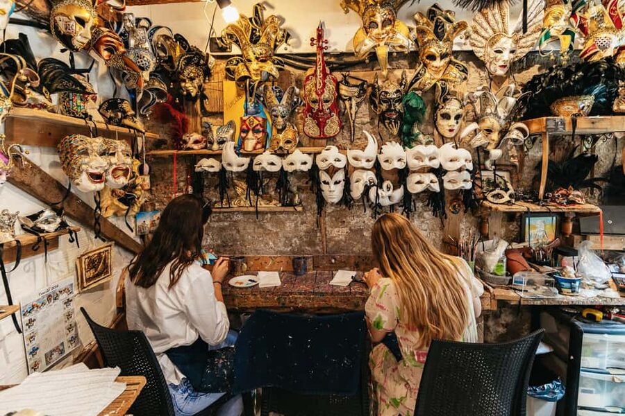Venice: Carnival Mask Workshop - At a glance