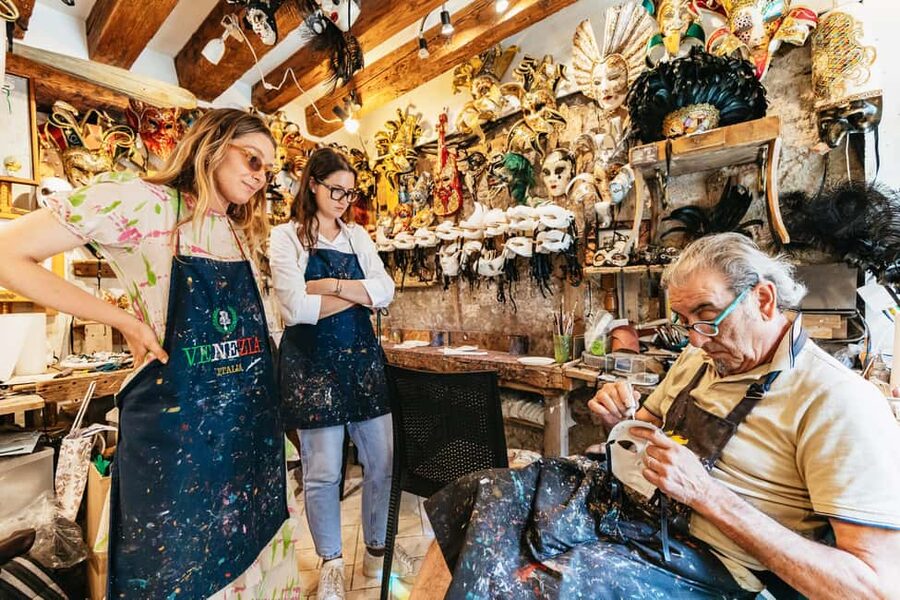 Venice: Carnival Mask Workshop - Painting your mask, one layer at a time