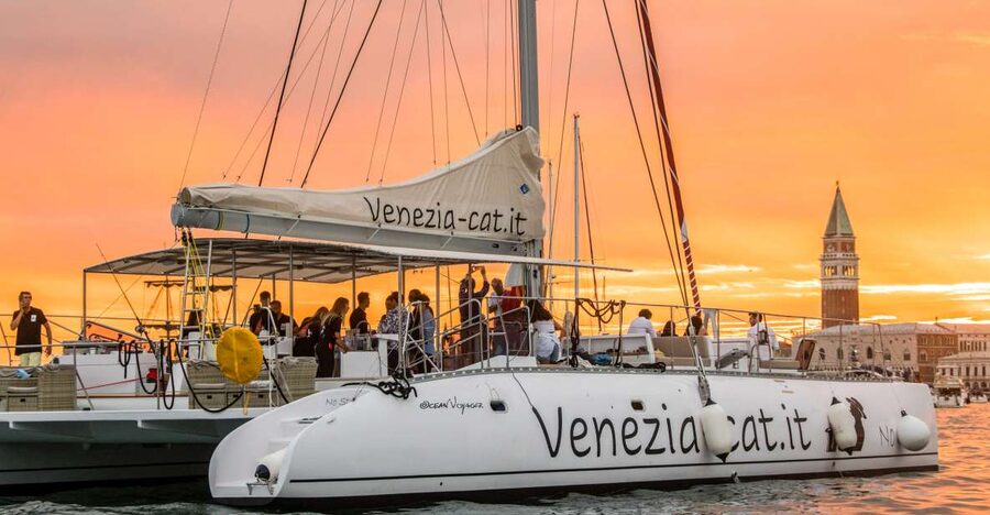 Venice: Catamaran Sunset Jazz Cruise with Aperitivo - Five things to know before booking