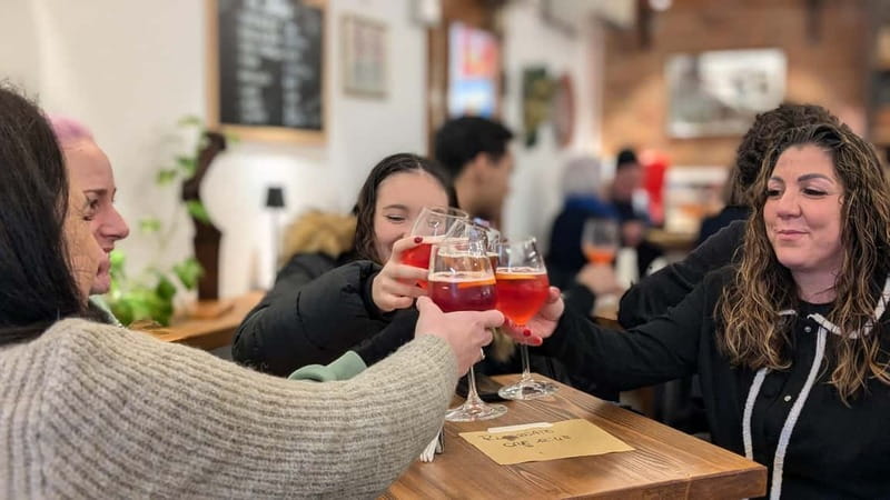 Venice: Cicchetti, Spritz, and Wine Tour in Ghetto Ebraico - The second bar: more Venetian flavors and a spritz