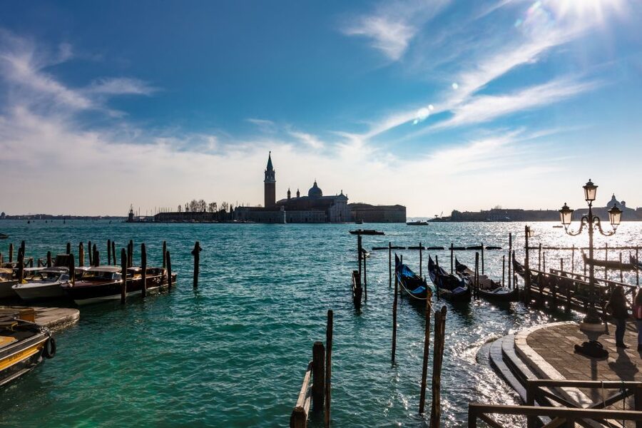 Venice: City Center Historical Guided Walking Tour - Rialto Bridge and the Grand Canal