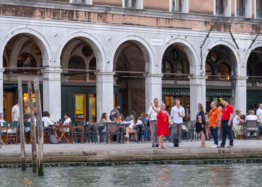 Venice: City Center Historical Guided Walking Tour - A short VR look at Venice centuries ago