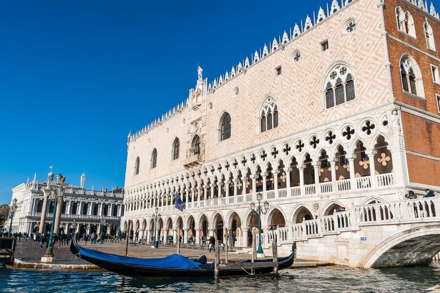 Venice: Doge's Palace Reserved Entry Ticket - Crossing the Bridge of Sighs