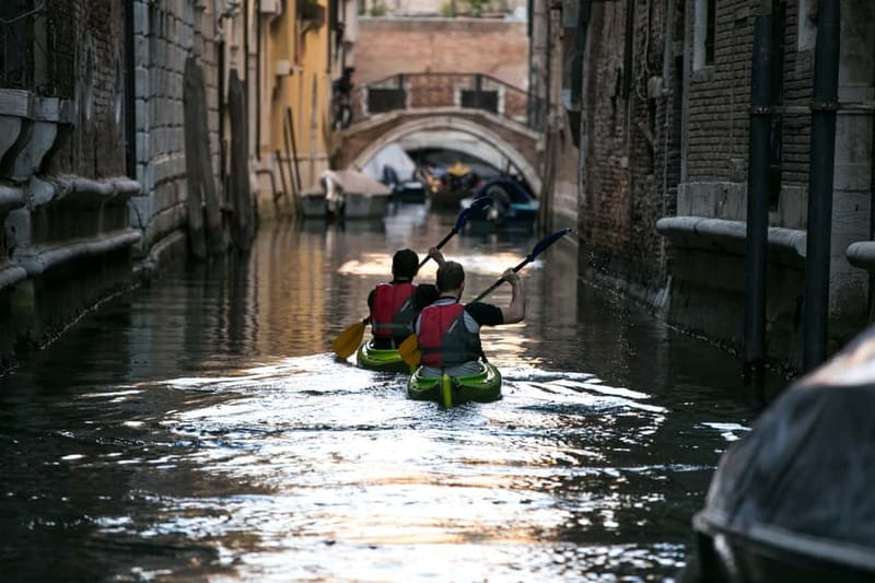 Venice: Guided Canal Kayak Tour at Day, Night, or Sunset - Key points to know before you book