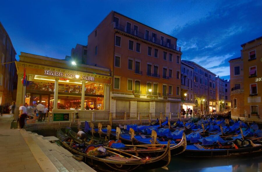 Venice: Hard Rock Cafe with Set Menu for Lunch or Dinner - What the food is like