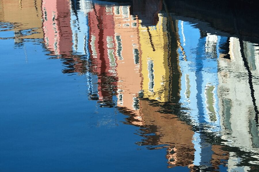 Venice Islands: Murano Glass & Burano Colors Guided Visit - Optional snacks, wine, and Prosecco