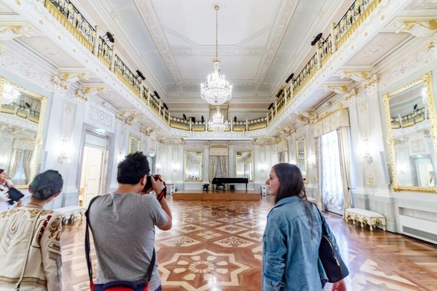 Venice: La Fenice Opera House Entry Ticket with Audio Guide - Practical tips for a smoother visit