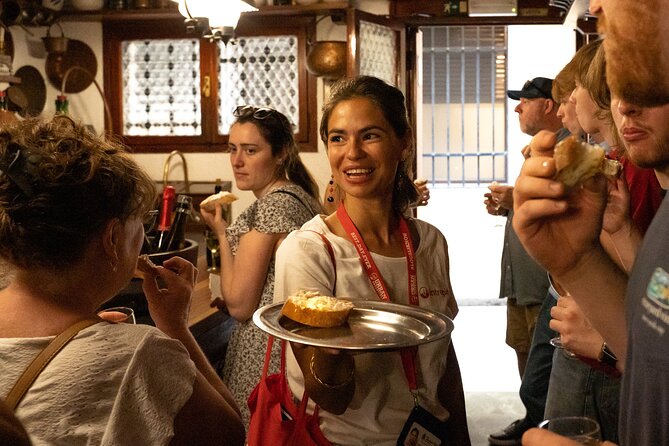 Venice Like a Local: Food, Wine & Spritz Tour with Traghetto Ride - What the guides add to the food