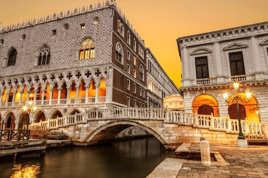 Venice: Lords of the Night Prison’s Palace Cells & Tortures - A darker side of St. Mark’s Square