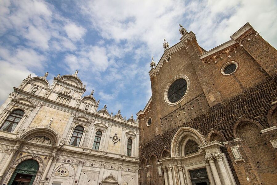 Venice: Morning Walking Tour - Guides, headsets, and the pace of the group