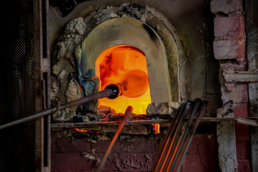 Venice: Murano and Burano Boat Tour with Glass Factory Visit - Leaving Venice by boat