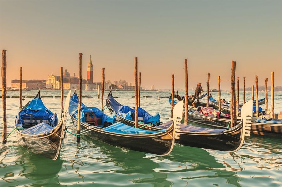 Venice: Private Gondola Cruise for up to 5 Passengers - Who Should Book This Experience?