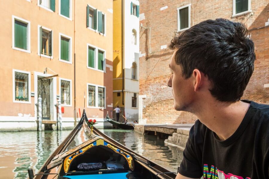 Venice: Shared Gondola Ride Across the Grand Canal - Why a gondola changes your view of Venice