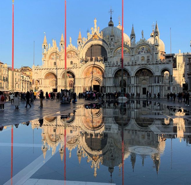 Venice: St. Mark's Basilica Skip-the-Line Entry & Audioguide - Meeting the coordinator by the Clock Tower