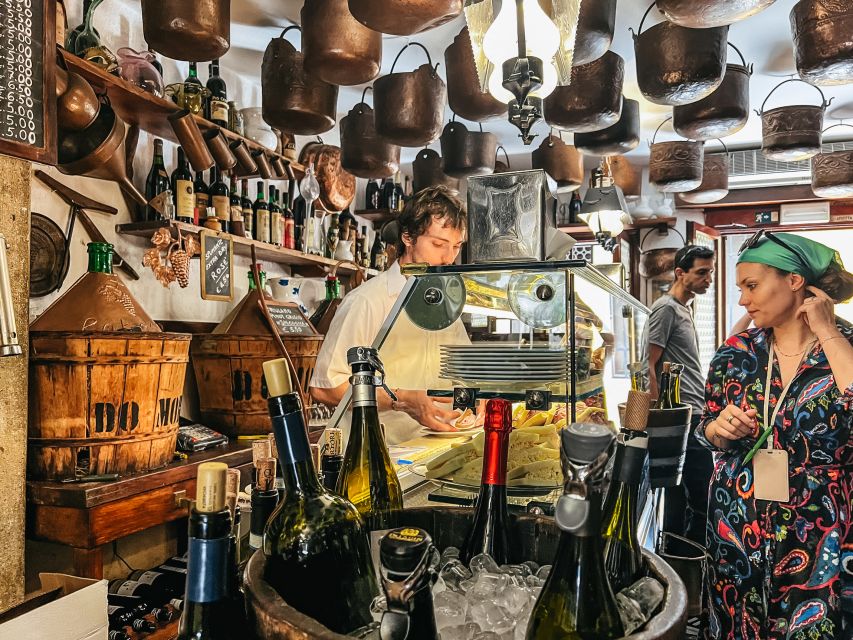 Venice: Street Food Tour with a Local Guide and Tastings - From market produce to Venetian bites