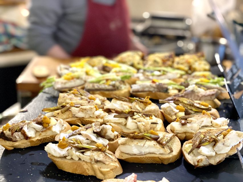 Venice: Street Food Tour with a Local Guide and Tastings - Campo San Polo and Frari Basilica