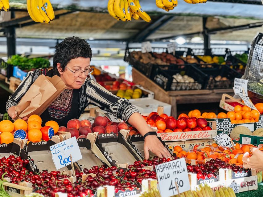 Venice: Street Food Tour with a Local Guide and Tastings - Campo San Bartolomeo and local city life
