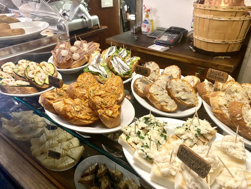 Venice: Street Food Tour with a Local Guide and Tastings - Finishing in Dorsoduro at Campo Santa Margherita