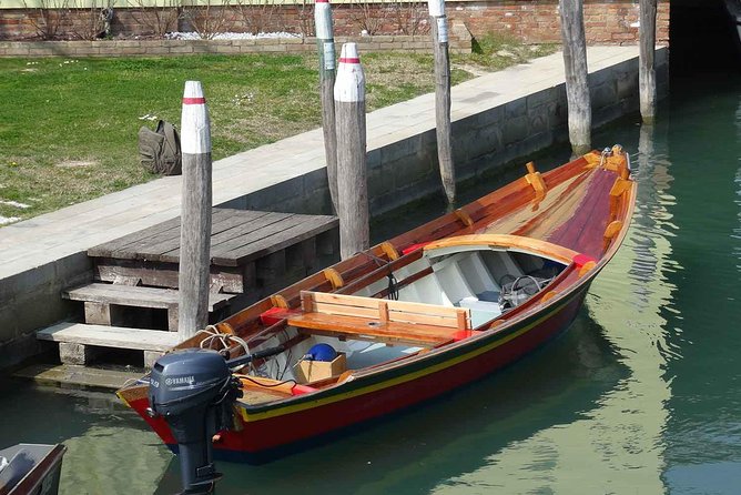 Venice Sunset Cruise by Typical Venetian Boat with Prosecco - La Salute and the edge of the Grand Canal
