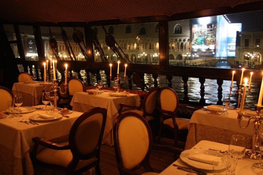 Venice: Venetian Lagoon Tour and Galleon Dinner - A candlelit start beside the Museo Navale