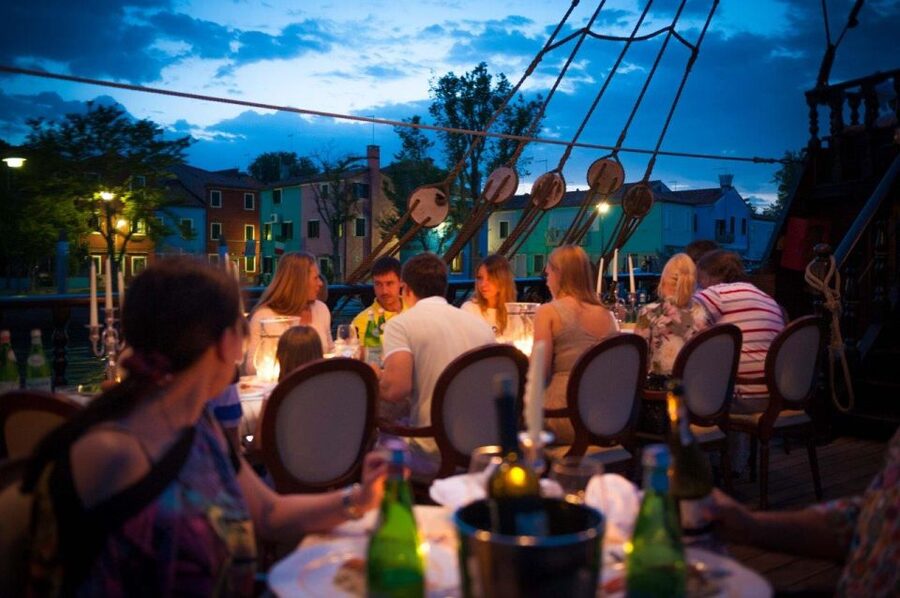 Venice: Venetian Lagoon Tour and Galleon Dinner - From Sant’Erasmo to the northern lagoon