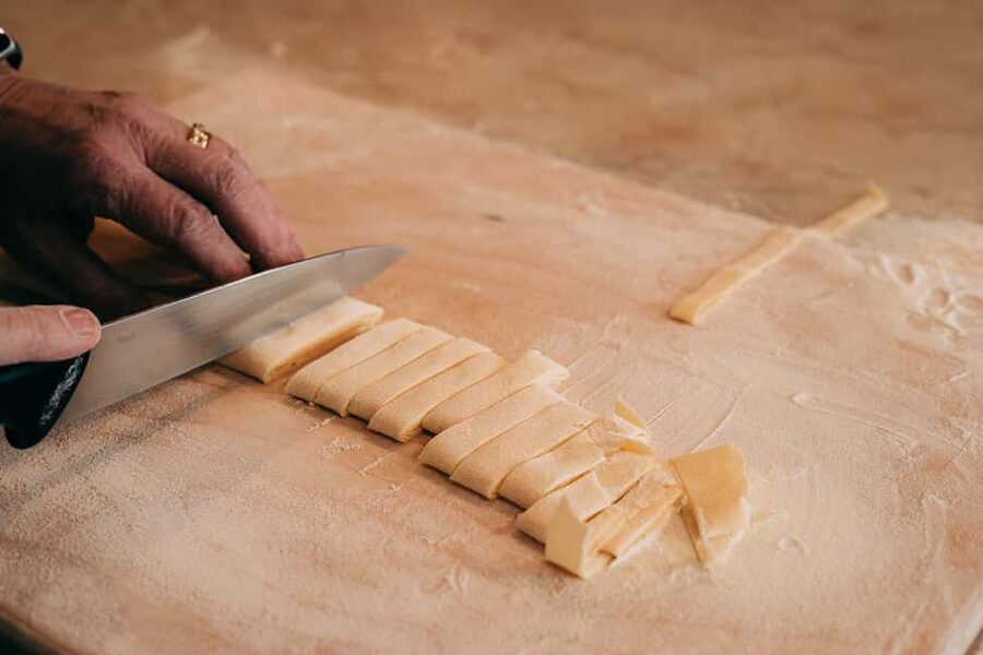 Verona: Hands-on Fresh Pasta and Tiramisù Cooking Class - What the instructors add to the experience
