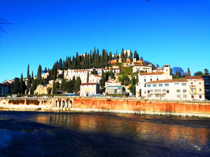 Verona: History and Hidden Gems Guided Walking Tour - Piazza dei Signori and the Scaliger rulers